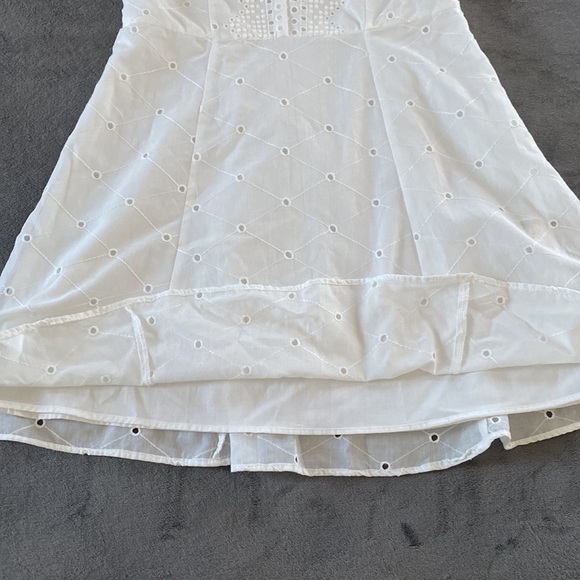 Zara Embroidered Dress NWT - Picture 4 of 5